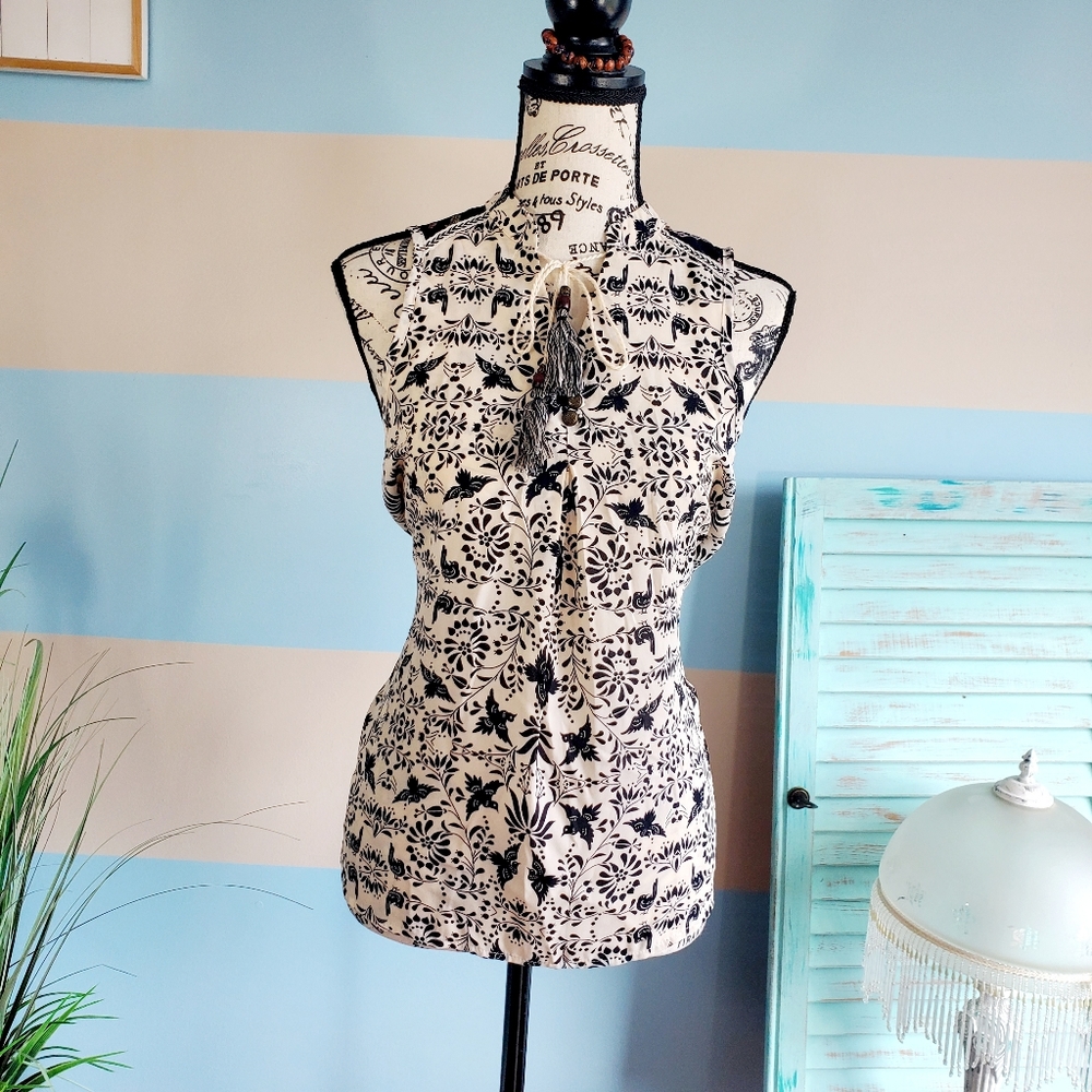 Xhilaration Sleeveless Paisley Boho Print Top